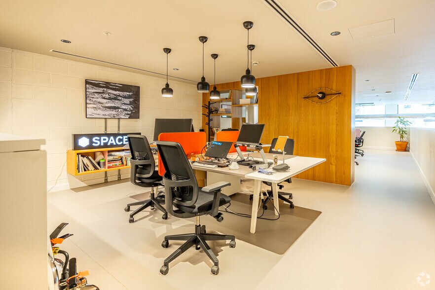 More Photos Of 1 West Regent St, Glasgow Coworking Space