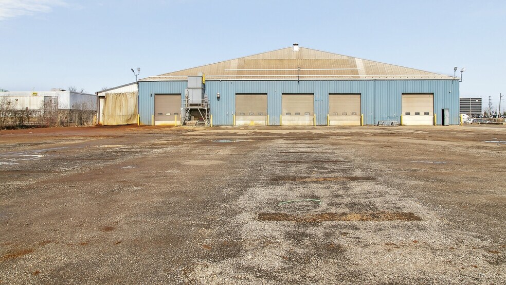 More Photos Of 140 Market Dr, Milton Warehouse For Sale