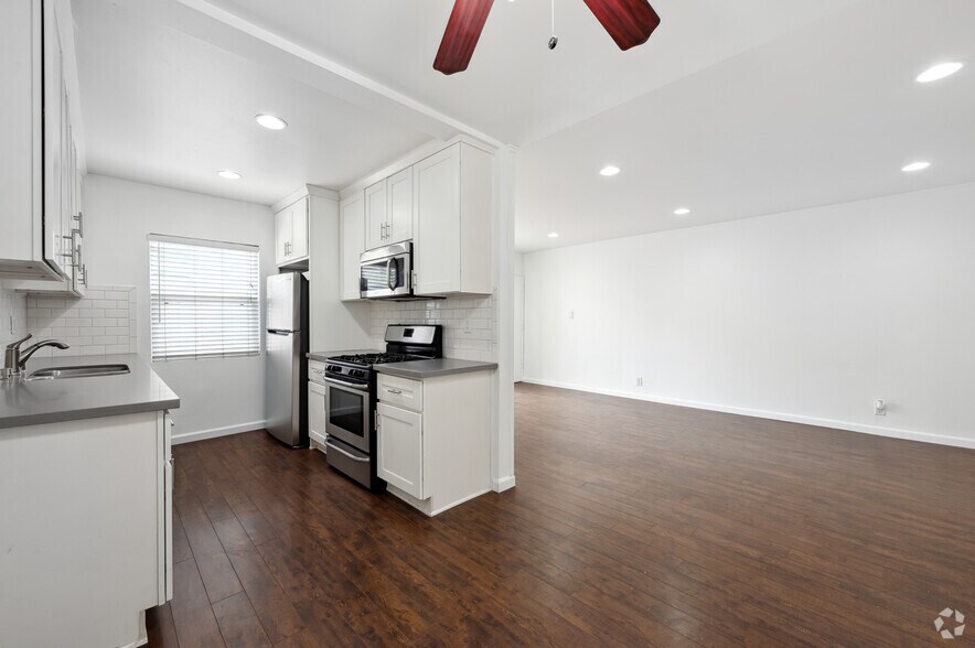 More Photos Of 7550 Fountain Ave, West Hollywood Apartments For Sale