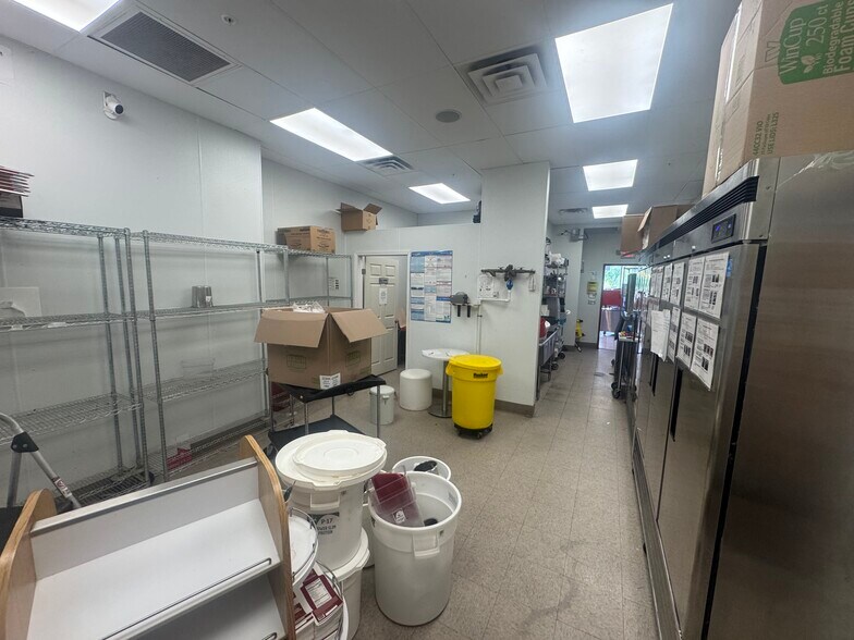 More Photos Of 5270 Airline Rd, Arlington Freestanding For Lease