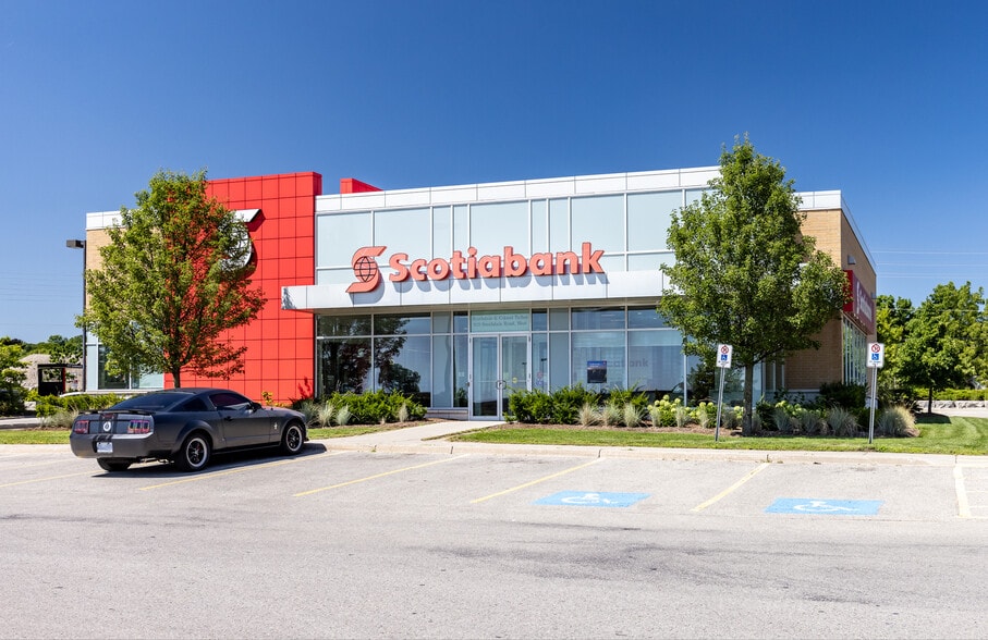 More Photos Of 927 Southdale W rd, London General Retail For Lease