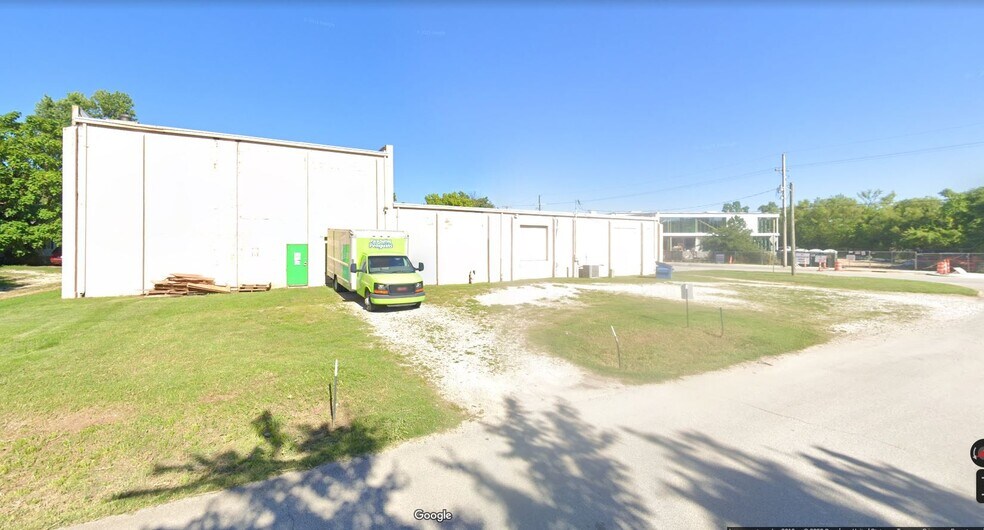 More Photos Of 701 5th St SE, Bentonville Warehouse For Sale