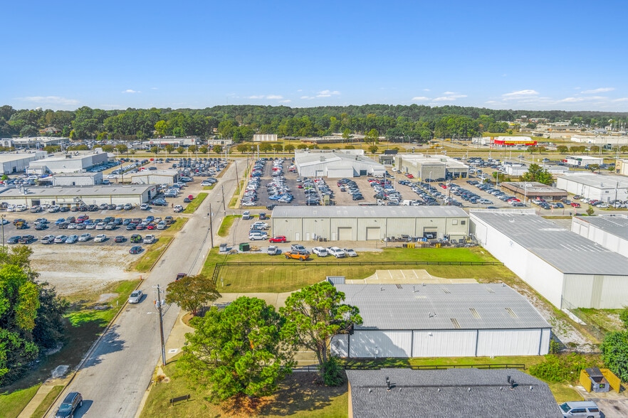 More Photos Of 5669 Eddins Rd, Montgomery Flex For Lease