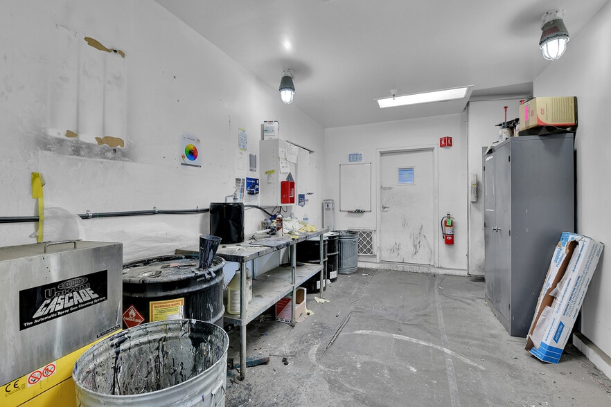 More Photos Of 4560 S Federal Blvd, Englewood Auto Repair For Sale