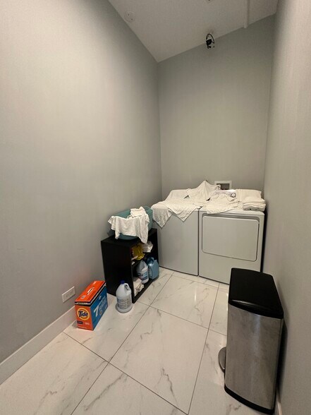 More Photos Of 1342 W Belmont Ave, Chicago Office Residential For Sale