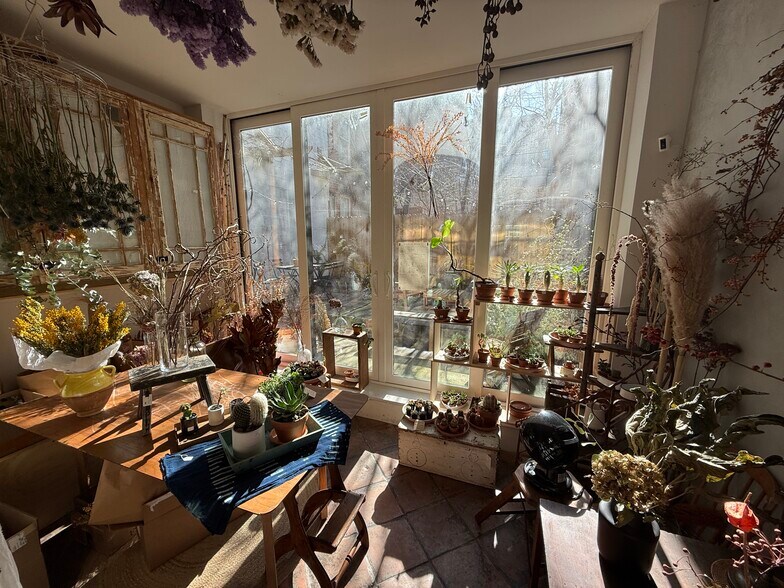 More Photos Of 227 Kent Ave, Brooklyn Storefront Retail Residential For Lease