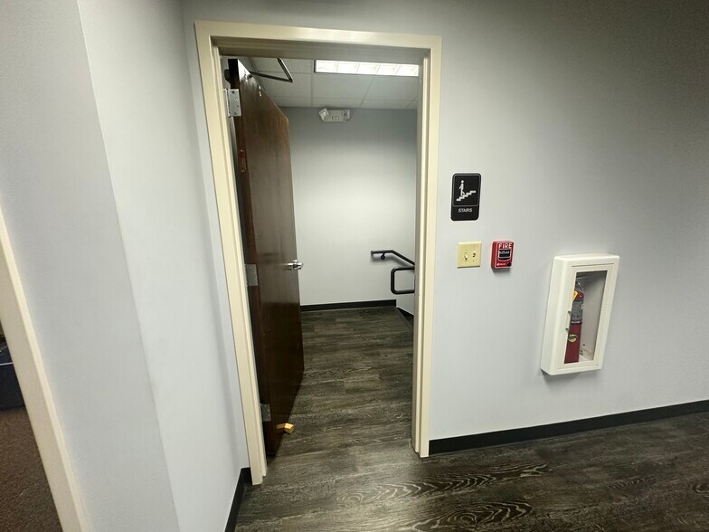 More Photos Of 6525 Shiloh Rd, Alpharetta Office Residential For Sale