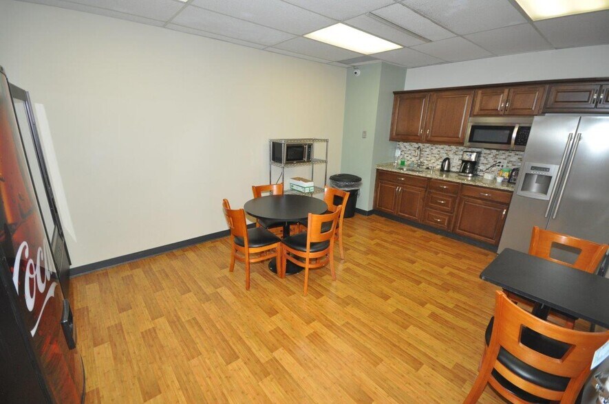 More Photos Of 2675 S Abilene St, Aurora Office For Lease