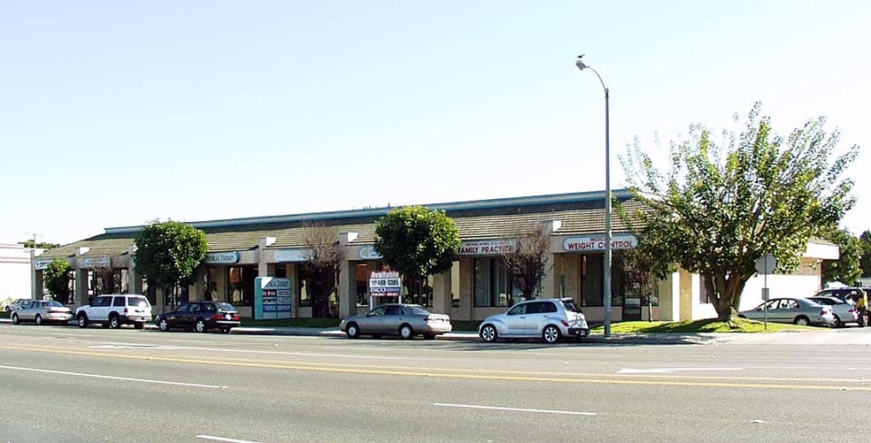 More Photos Of 4272-4390 Katella Ave, Los Alamitos Unknown For Lease