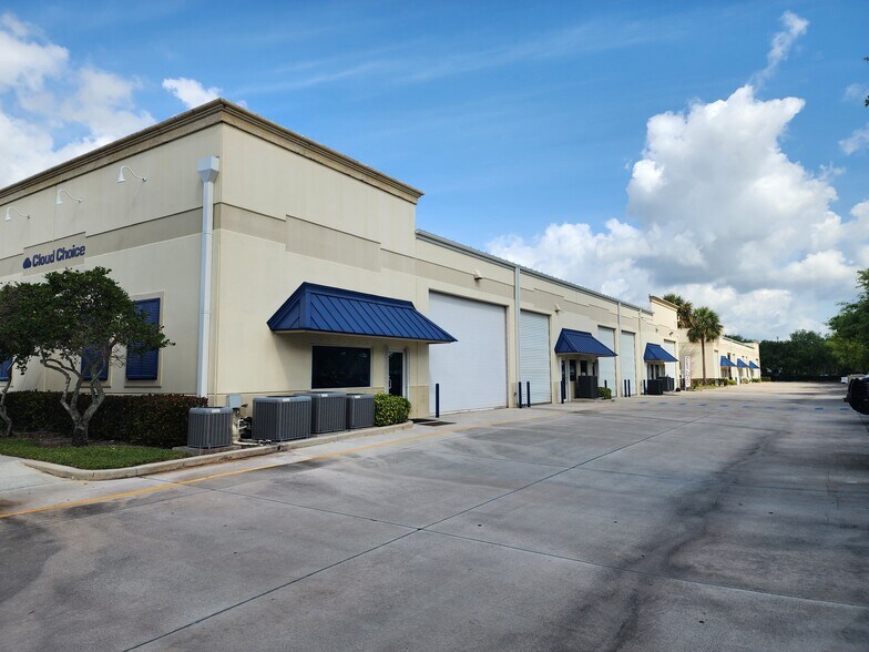 More Photos Of 410-446 NW Lake Whitney Pl, Port Saint Lucie Light Distribution For Sale