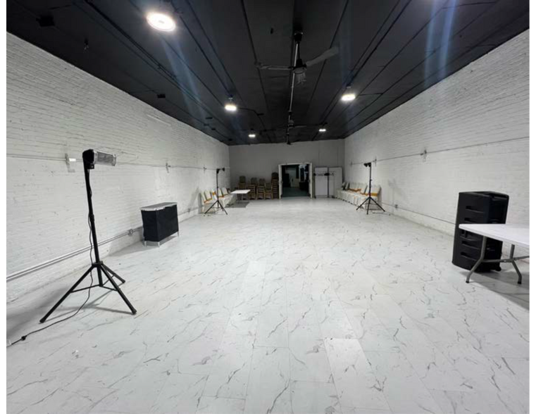 More Photos Of 211 E 123rd St, New York Warehouse For Lease