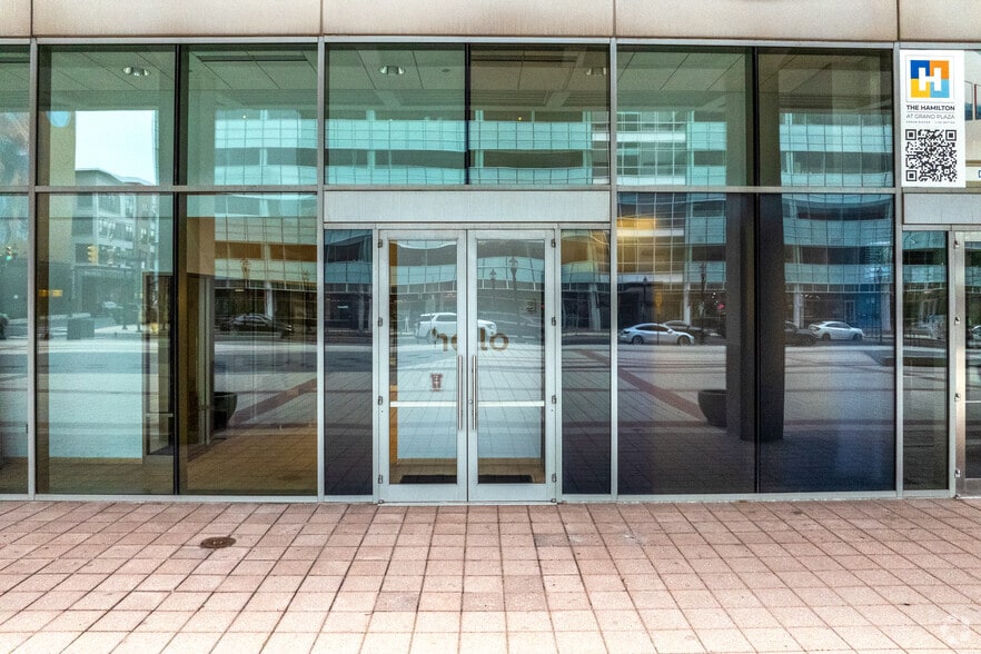 More Photos Of 835 W Hamilton St, Allentown Apartments For Lease