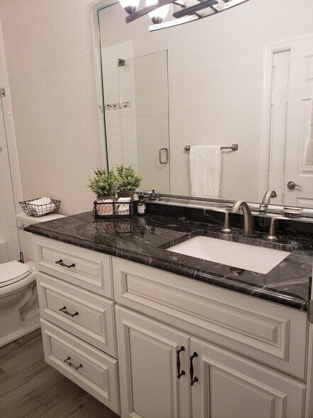 More Photos Of 10910 Ruden Rd, North Fort Myers Specialty For Sale