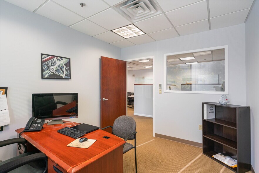 More Photos Of 5350 Shawnee Rd, Alexandria Medical For Sale