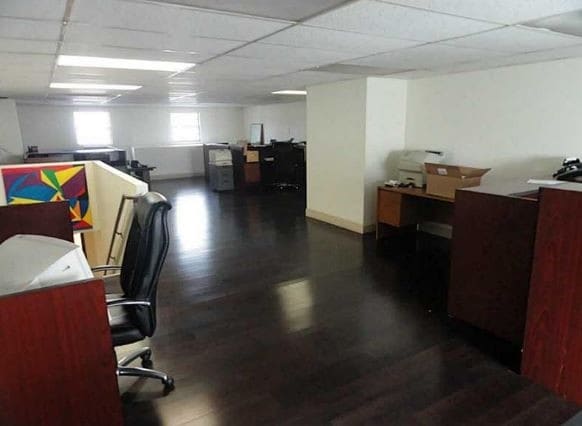 More Photos Of 13977-13981 SW 140th St, Miami Light Distribution For Sale