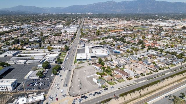 More Photos Of 400 S Atlantic Blvd, Alhambra Auto Dealership For Sale
