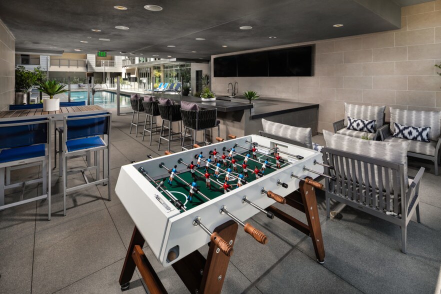 More Photos Of 201-275 W Lexington Dr, Glendale Apartments For Lease