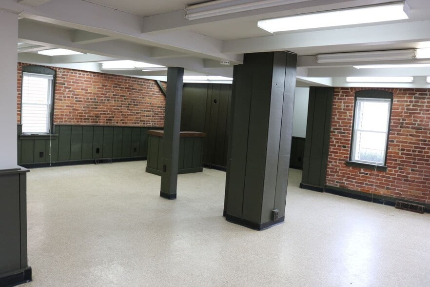 More Photos Of 30 E Main St, Webster Storefront Retail Residential For Lease