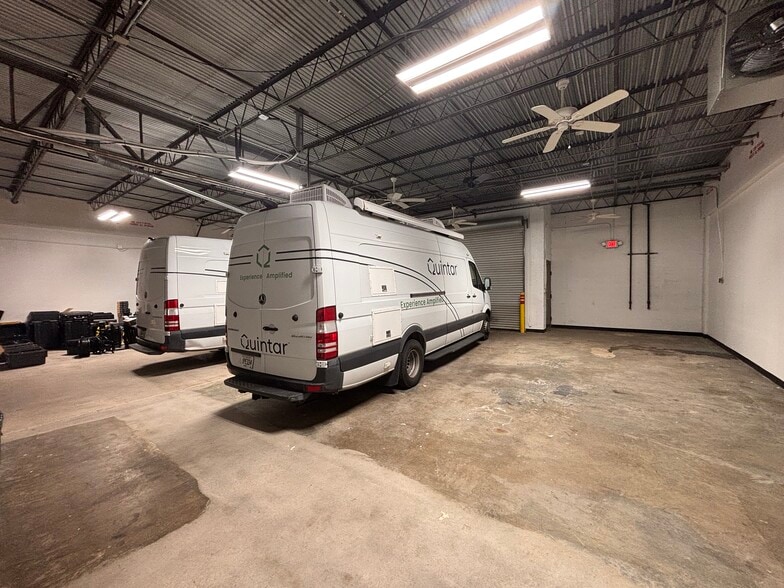 More Photos Of 5990 Unity Dr, Norcross Light Distribution For Lease