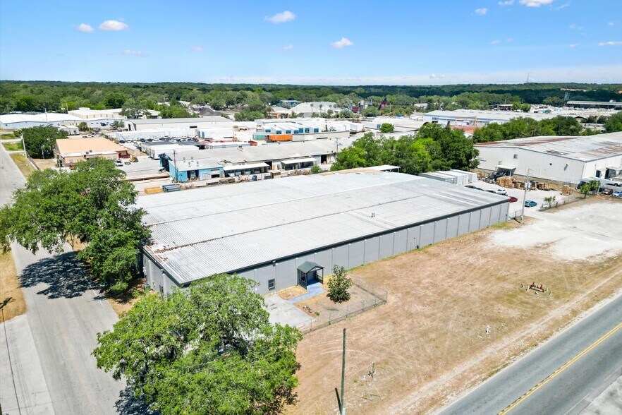 More Photos Of 1103 Thomas Ave, Leesburg Warehouse For Lease