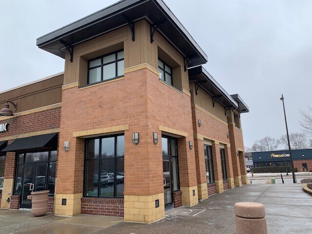 More Photos Of 3800 W Old Shakopee Rd, Bloomington Unknown For Lease