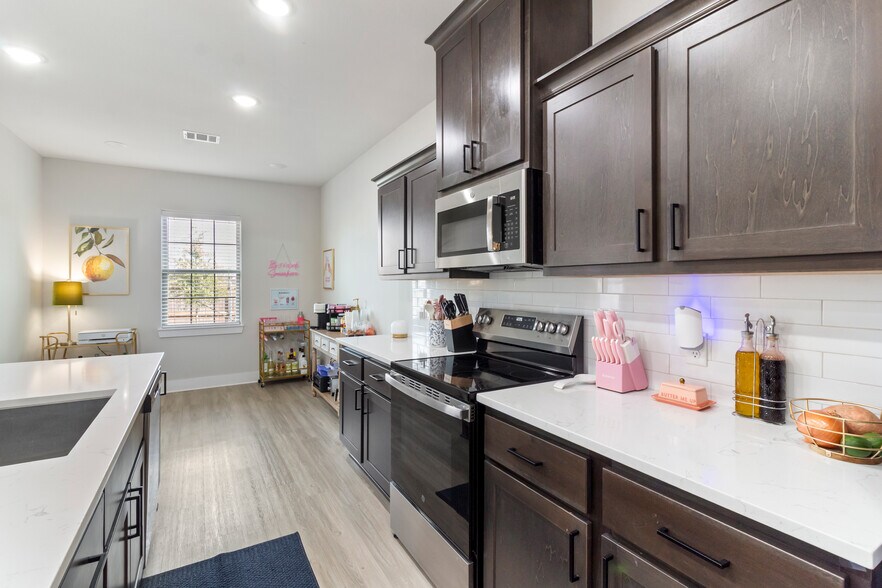 More Photos Of 4038 Gunner Trl, College Station Multifamily For Sale