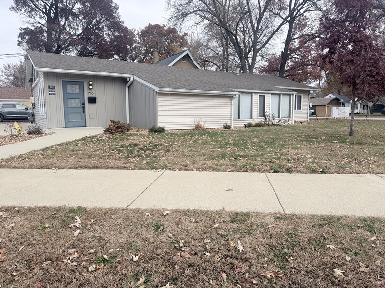 More Photos Of 700 N River Dr, Kankakee Office For Sale