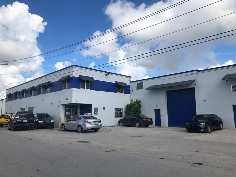 More Photos Of 3601 NW 55th St, Miami Warehouse For Lease