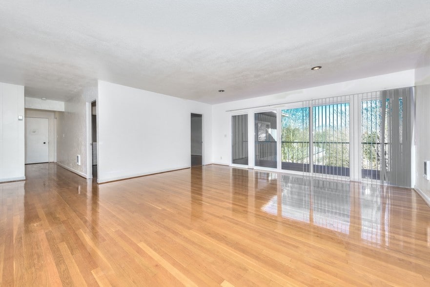 More Photos Of 3204-3212 SW 10th Ave, Portland Apartments For Sale