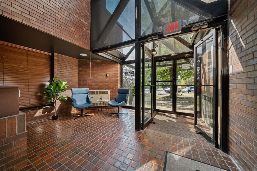 More Photos Of 115 Technology Dr, Pittsburgh Medical For Lease