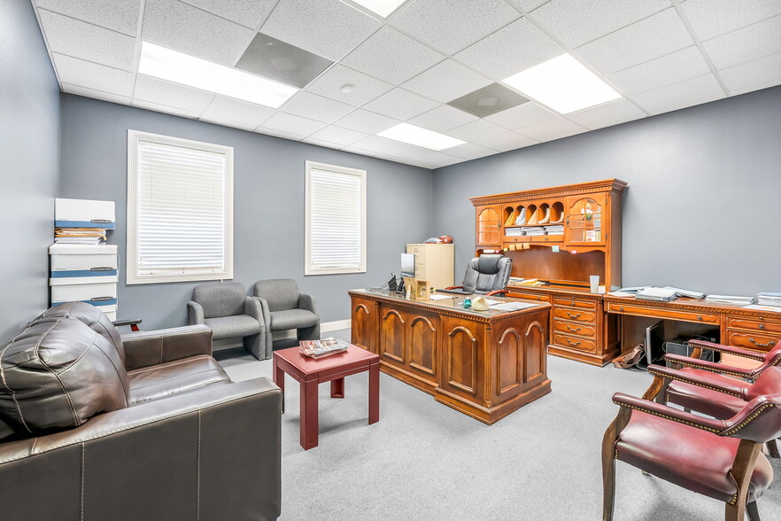 More Photos Of 601 S 7th St, Las Vegas Office For Sale