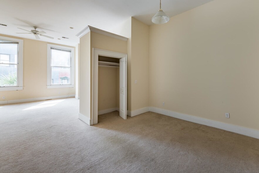 More Photos Of 289-291 King St, Charleston Apartments For Sale