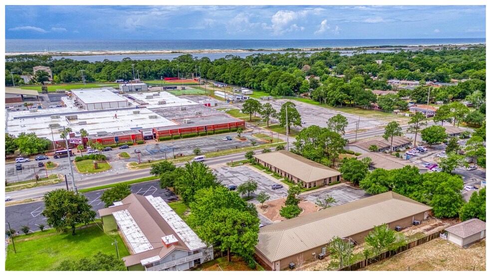 More Photos Of 403 Hollywood Blvd NW, Fort Walton Beach Office For Lease