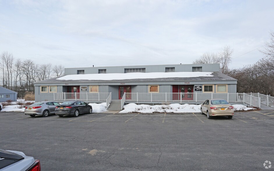 More Photos Of 7521-7523 Morgan Rd, Bayberry Office For Lease