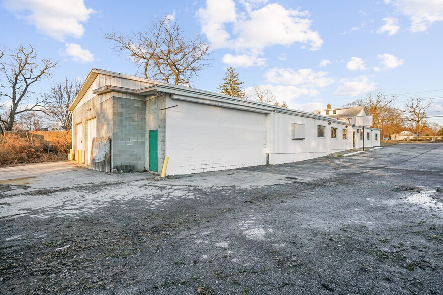 More Photos Of 457 Violet Ave, Poughkeepsie General Retail For Sale