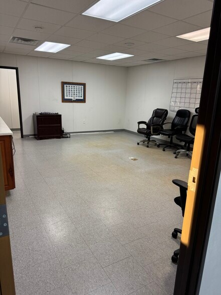 More Photos Of 118 Roy Vaughn Rd, Plains Manufacturing For Sale