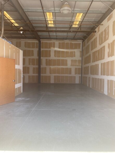 More Photos Of 1418 Mariani Ct, Tracy Warehouse For Sale