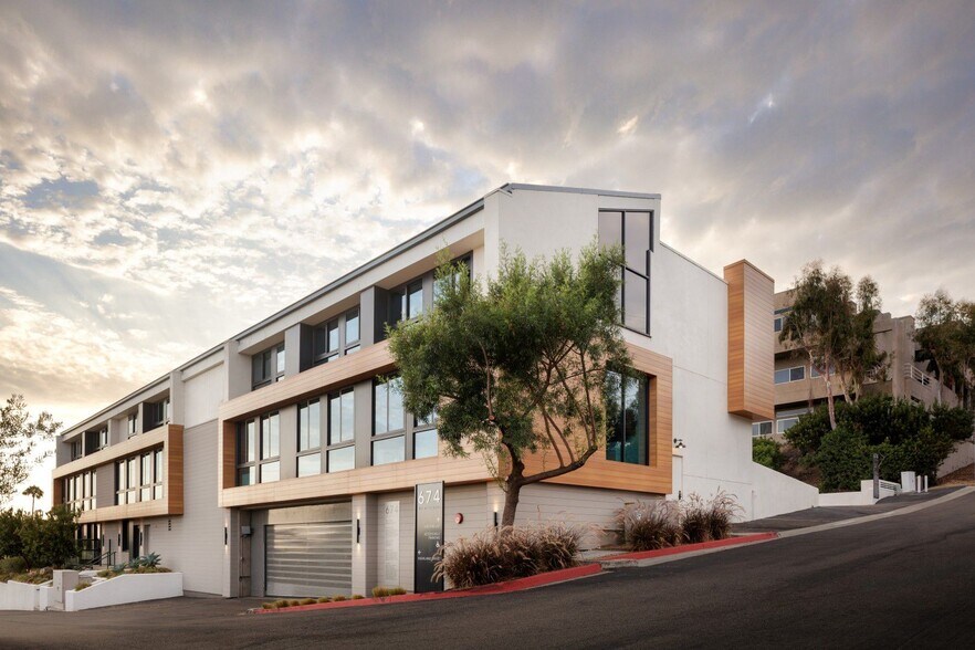More Photos Of 674 Via de la Valle, Solana Beach Office For Sale