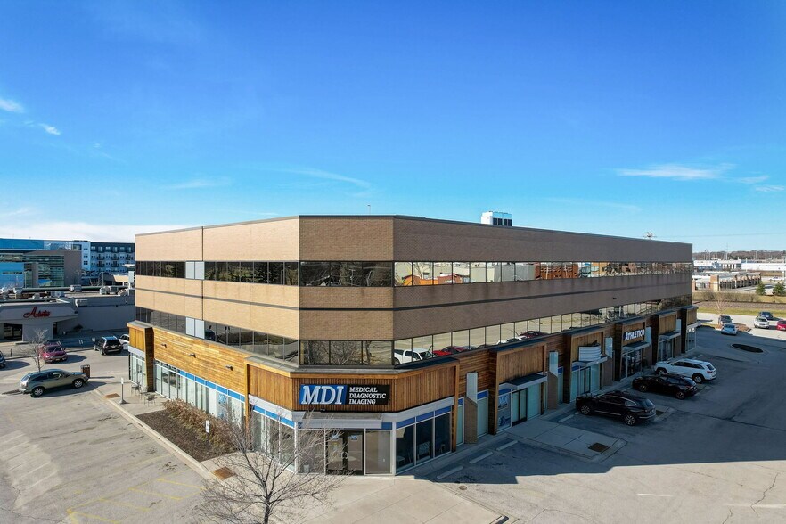 More Photos Of 3077 N Mayfair Rd, Wauwatosa Medical For Lease