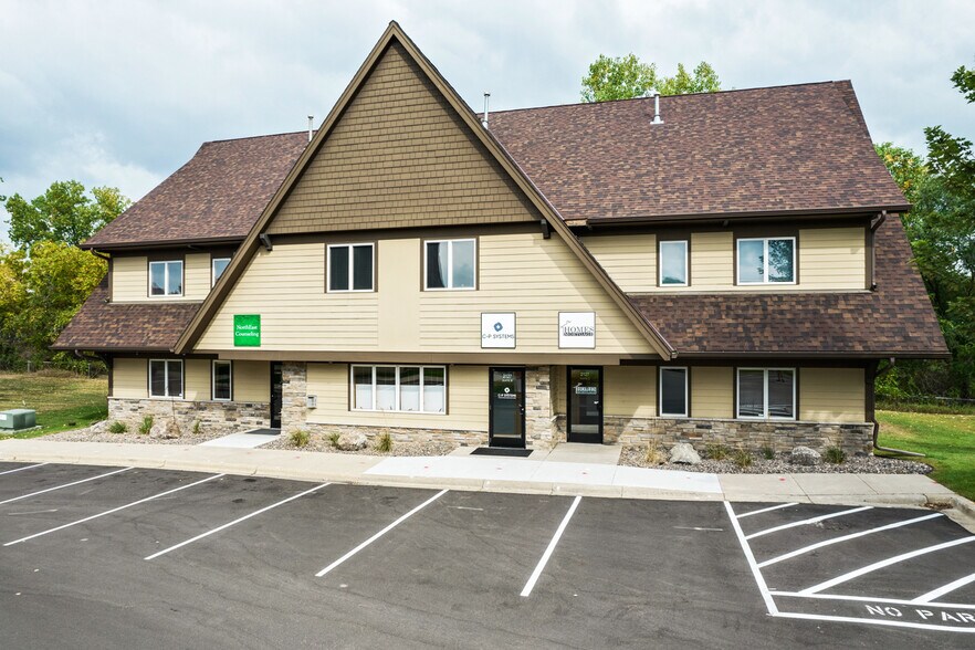 More Photos Of 2127 County Road D E, Maplewood Office For Sale