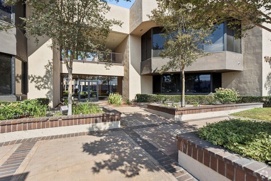 More Photos Of 1661 N Raymond Ave, Anaheim Unknown For Lease