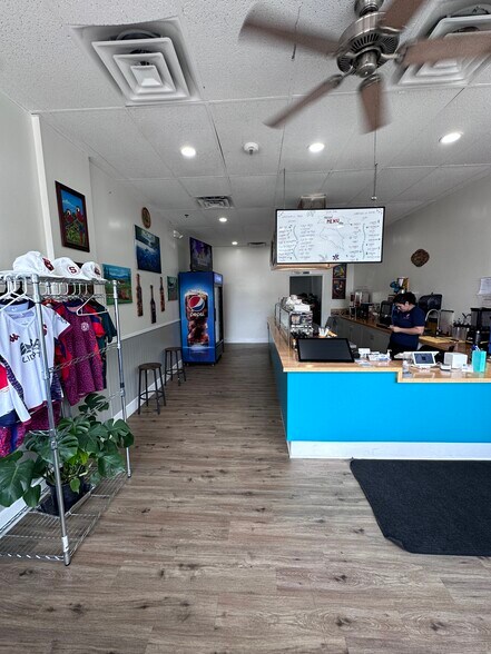 More Photos Of 1103 Goffle Rd, Hawthorne Storefront For Lease