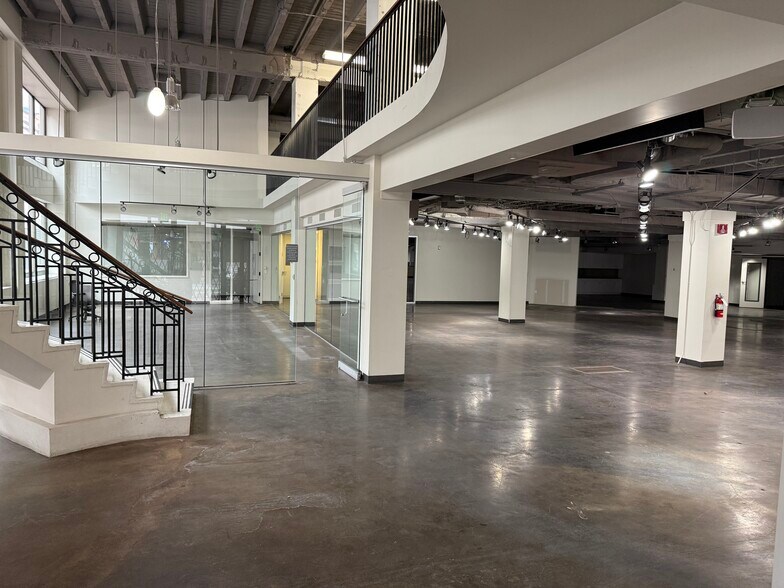 More Photos Of 234 SW Broadway, Portland Office For Lease