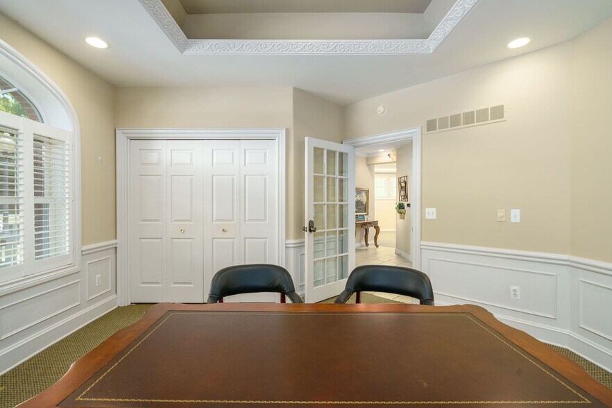 More Photos Of 206 E Liberty St, Milford Medical For Sale