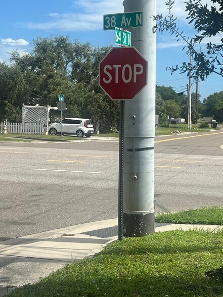 More Photos Of 6449 38th Ave, Saint Petersburg Medical For Lease