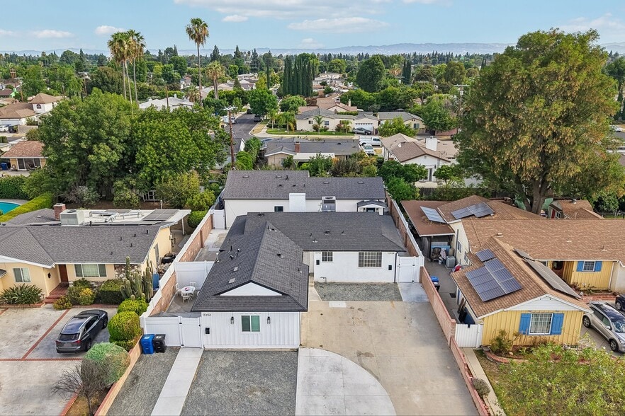 More Photos Of 15952 Simonds St, Granada Hills Apartments For Sale