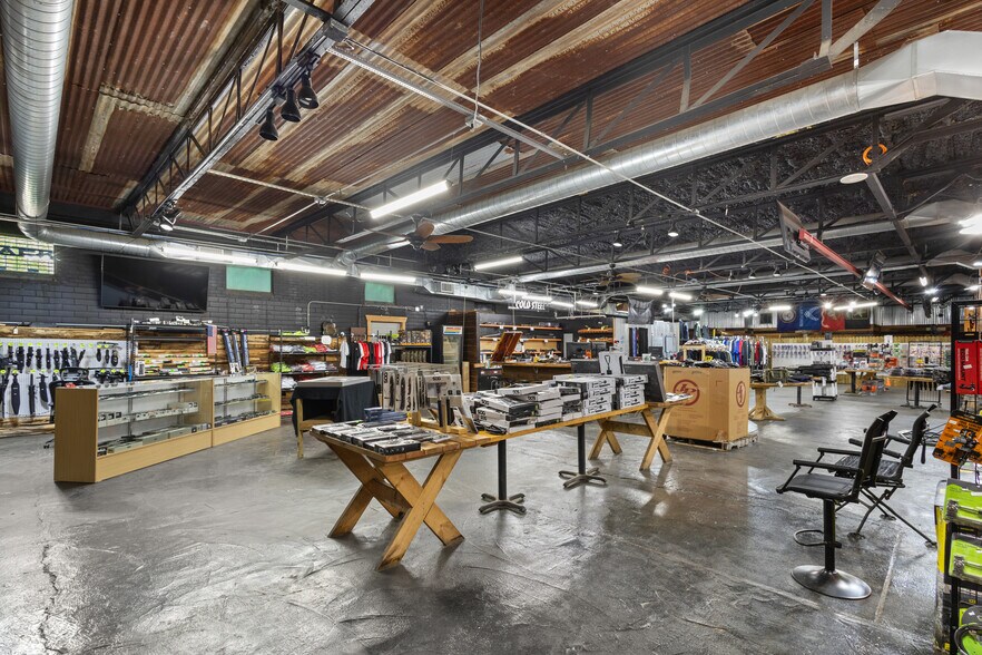 More Photos Of 367 State Highway 155 N, Gilmer Bar For Sale