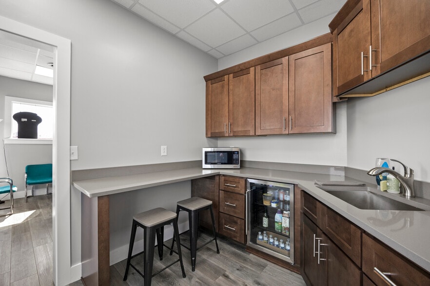 More Photos Of 1033 Cleveland Rd, Sandusky Auto Dealership For Sale