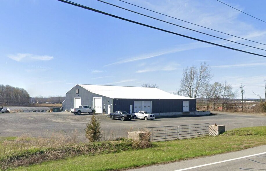 Primary Photo Of 907 Pulaski Hwy, Goshen Service For Lease
