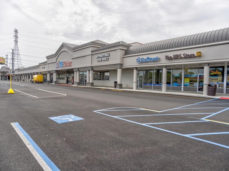 More Photos Of 1199 Amboy Ave, Edison Unknown For Lease